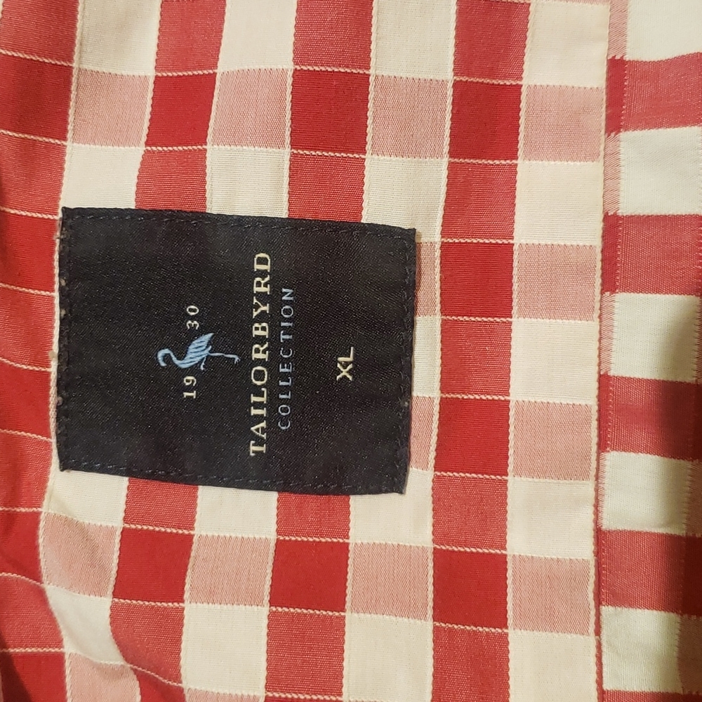 Button down - Picture 3 of 4